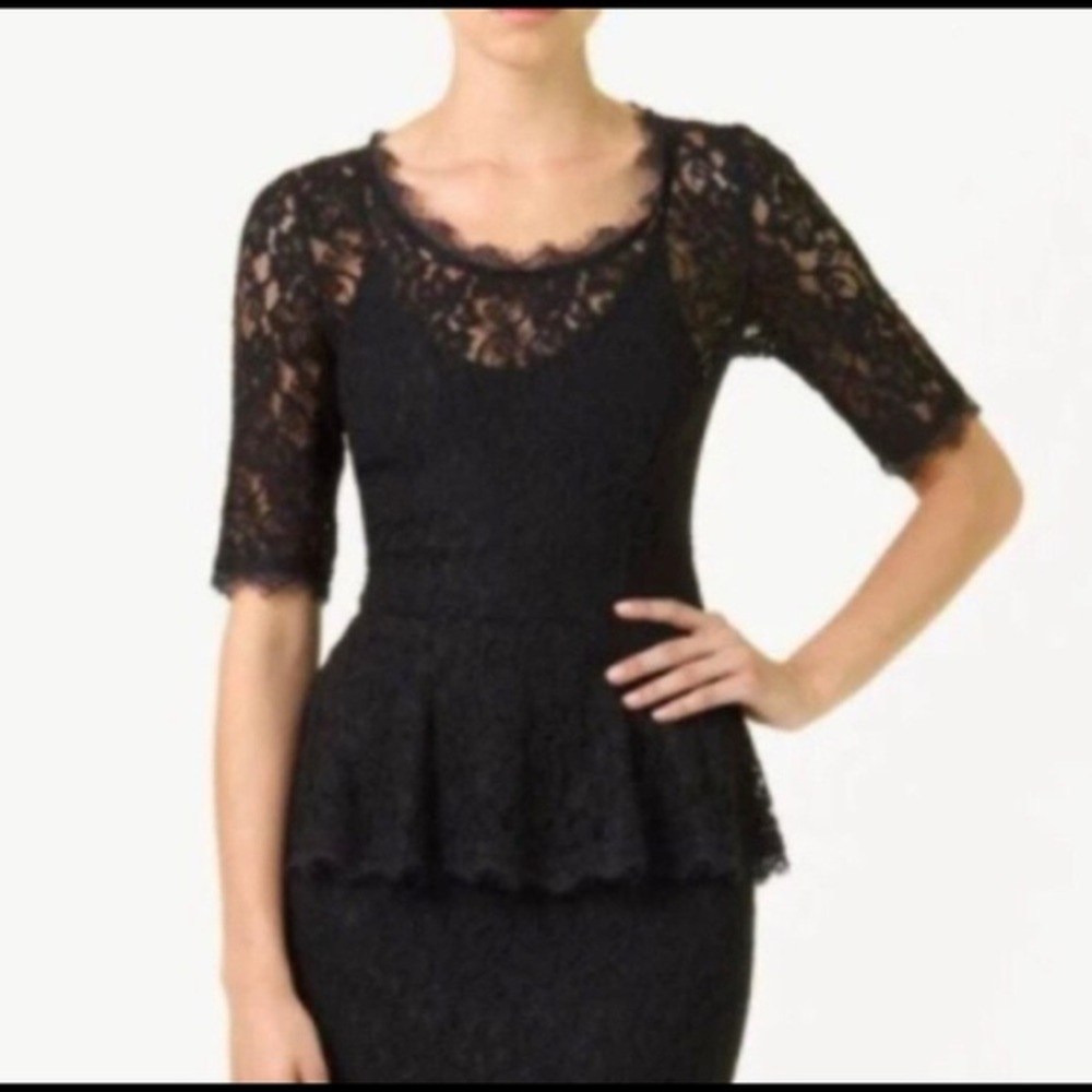 Aritzia T. Babaton Size 2 Black Sheer Floral Lace Peplum Blouse